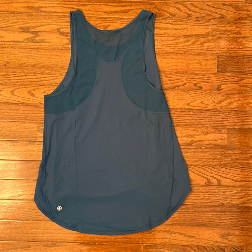 Blueish green lululemon sculpt tank